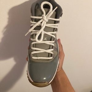 JORDAN 11 2010 COOL GREY HIGH TOP SIZE 9.5 MENS